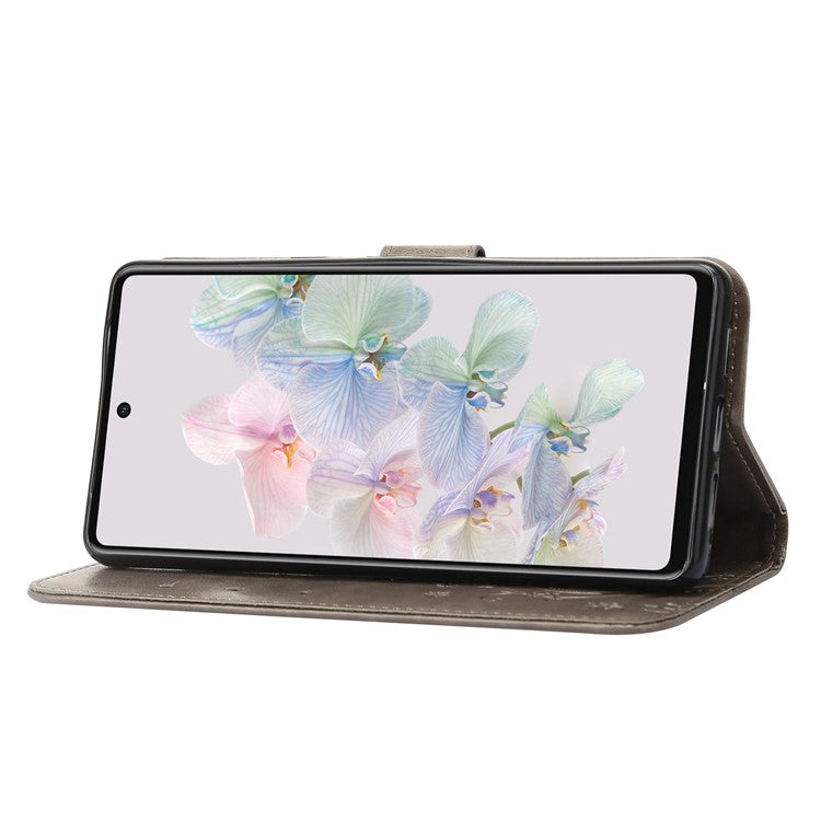 For Google Pixel 7 5G Anti-scratch Dustproof Phone Cover Wallet Stand PU Leather Imprinting Flower Butterflies Cell Phone Case - Grey