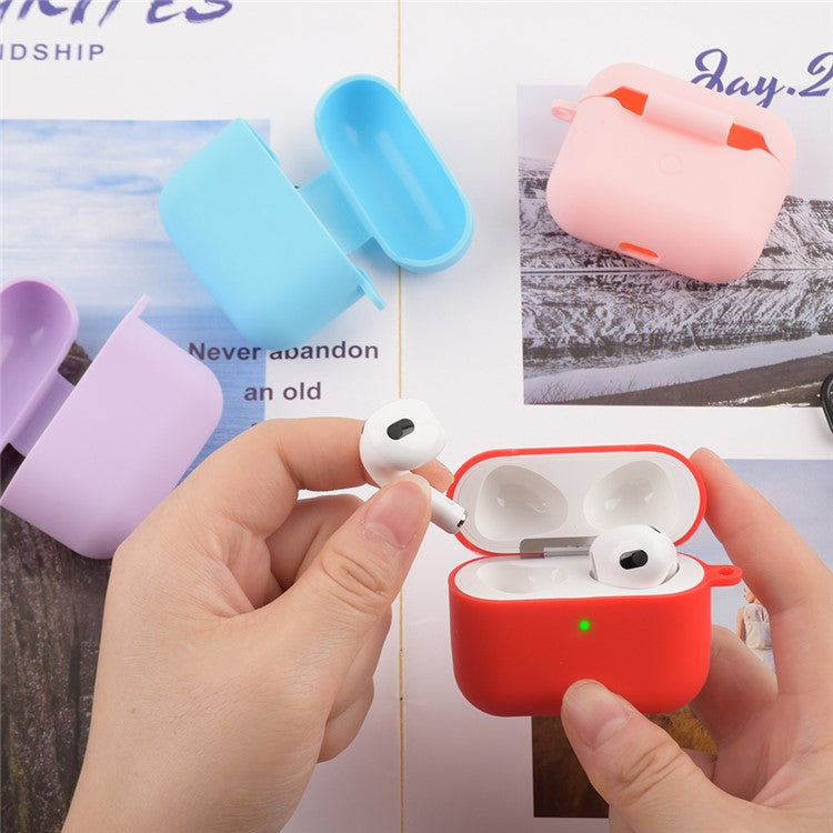 Scratch Resistant Full Protective Silicone Skin Earphone Case Cover with Carabiner for Apple AirPods 3 - White