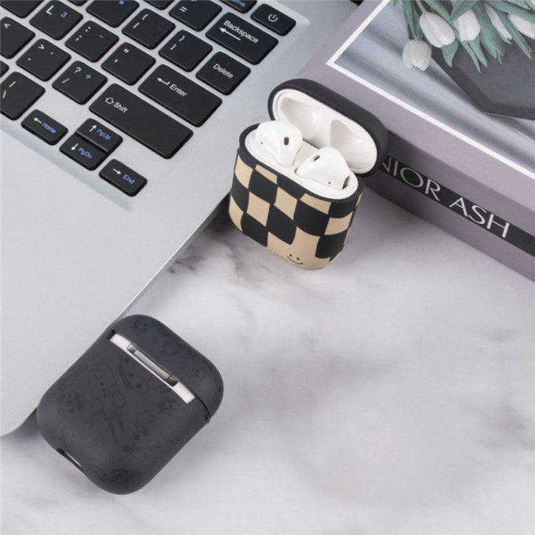 For Apple AirPods with Wireless Charging Case (2019) / AirPods with Charging Case (2019) / (2016) TPU Earphone Charging Case Water Transfer Printing Protective Cover - Checker