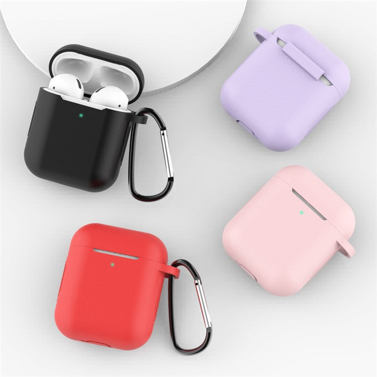 For Apple AirPods with Charging Case (2016)  /  (2019)  /  AirPods with Wireless Charging Case (2019) Silicone Case Earphone Cover with Carabiner - Red