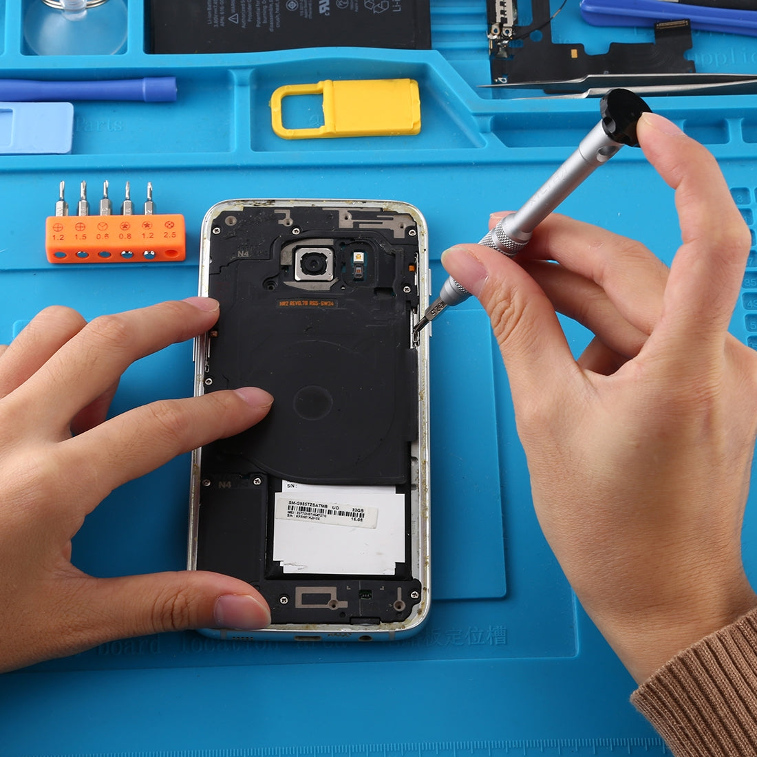 7 in 1 Precise Screwdriver Repair Tool